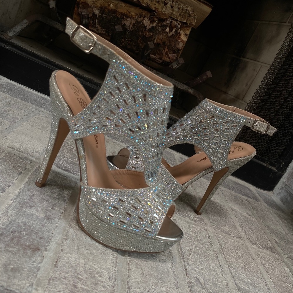 De blossom collection heels